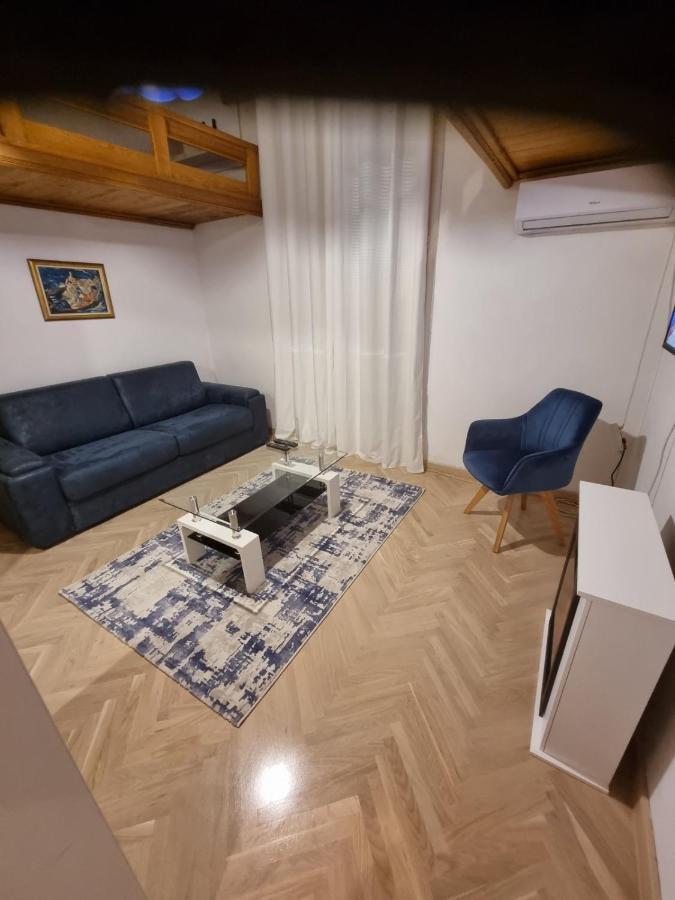 Drinka Parlament Center Apartment Belgrado Exterior foto